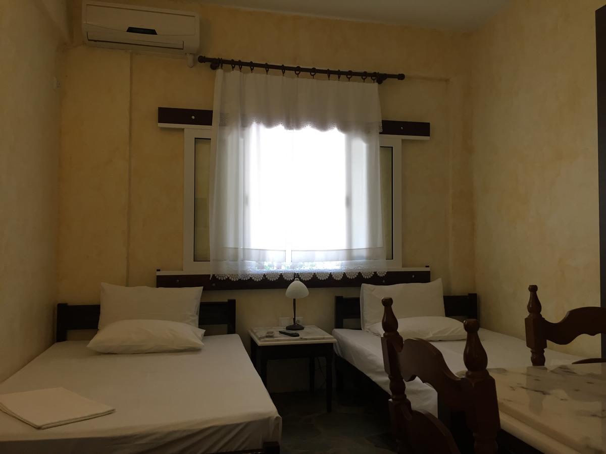 Sotiroulis Apartments Néa Meságkala Exteriör bild