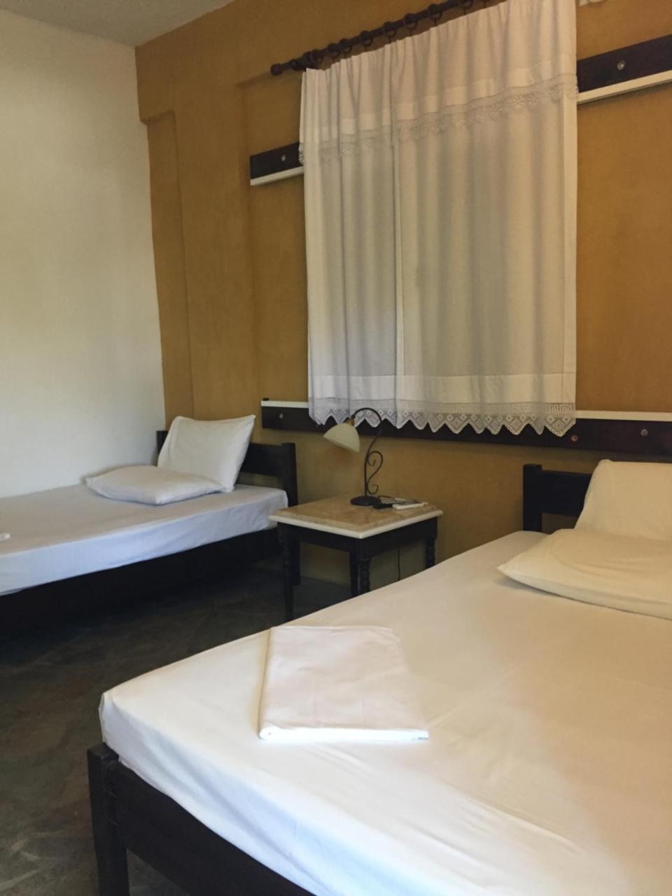 Sotiroulis Apartments Néa Meságkala Exteriör bild